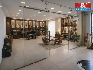 Pronájem obchodního prostoru, Benešov, Masarykovo náměstí, 38 m2