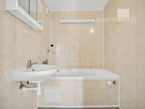 Prodej bytu 3+1, Praha - Hlubočepy, Lamačova, 67 m2