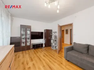 Prodej bytu 3+1, Praha - Letňany, Rýmařovská, 77 m2