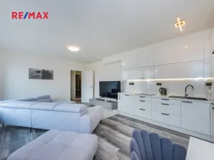 Prodej bytu 3+kk, Praha - Dolní Měcholupy, Kardausova, 84 m2