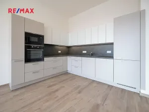 Pronájem bytu 2+kk, Praha - Modřany, Kolmanova, 56 m2