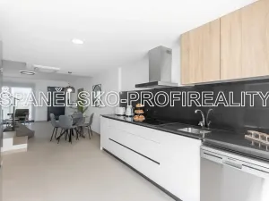 Prodej rodinného domu, Alicante, Španělsko, 207 m2