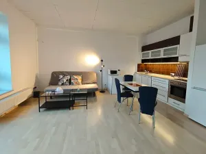 Pronájem bytu 1+kk, Praha, Českomoravská, 42 m2