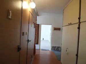 Pronájem bytu 2+1, Karlovy Vary, Krymská, 54 m2