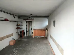 Pronájem garáže, Praha - Strašnice, Doubravčická, 16 m2