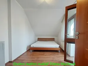 Pronájem bytu 3+kk, Praha - Strašnice, Gutova, 87 m2