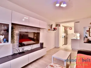 Pronájem bytu 2+kk, Praha - Kamýk, Smotlachova, 43 m2