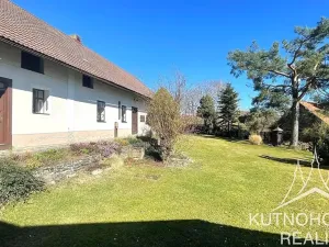 Pronájem chalupy, Čestín, 350 m2