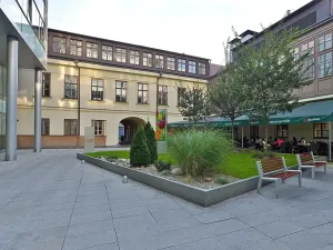 Pronájem kanceláře, Praha - Nové Město, Politických vězňů, 300 m2