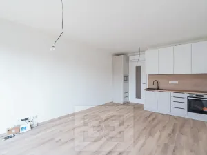 Pronájem bytu 1+kk, Praha - Hloubětín, Poděbradská, 32 m2