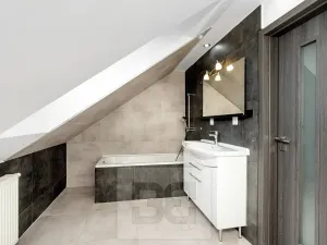 Prodej rodinného domu, Králův Dvůr, 262 m2