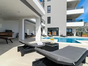 Prodej vily, Omiš, Chorvatsko, 460 m2