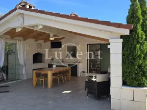 Prodej vily, Trogir, Chorvatsko, 135 m2