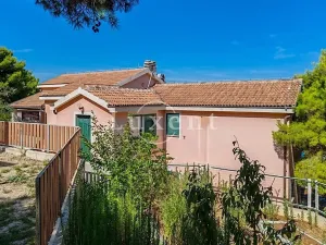 Prodej vícegeneračního domu, Rogoznica, Chorvatsko, 350 m2