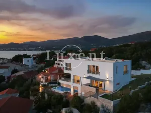 Prodej vily, Trogir, Chorvatsko, 325 m2