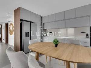 Prodej bytu 3+kk, Sućuraj, Chorvatsko, 220 m2