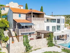 Prodej rodinného domu, Bobovišća, Chorvatsko, 200 m2