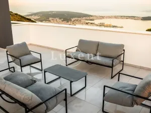 Prodej rodinného domu, Trogir, Chorvatsko, 320 m2