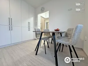 Pronájem bytu 2+kk, Neslovice, Školní, 38 m2
