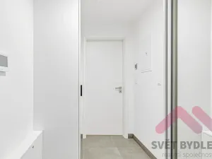 Prodej bytu 1+kk, Praha - Modřany, Komořanská, 37 m2