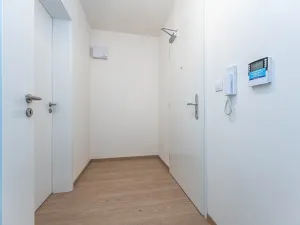 Prodej bytu 1+kk, Praha, Sochorcova, 36 m2