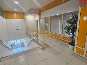 Pronájem obchodního prostoru, Zlín, náměstí Práce, 40 m2