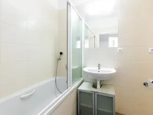 Pronájem bytu 2+kk, Praha - Holešovice, Malá Plynární, 51 m2