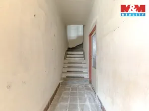 Prodej rodinného domu, Křinec, Dr. Chmelaře, 200 m2