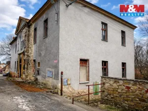 Prodej rodinného domu, Štěkeň, U Zámku, 1624 m2