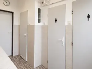 Pronájem obchodního prostoru, Pardubice - Zelené Předměstí, 17. listopadu, 90 m2