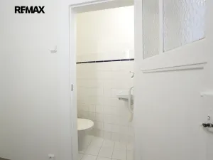 Pronájem bytu 1+1, Praha - Podolí, Výchozí, 37 m2