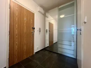 Pronájem bytu 2+kk, Praha - Řepy, Bazovského, 43 m2