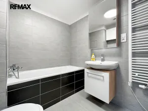 Pronájem bytu 1+kk, Plzeň, V Zahrádkách, 39 m2