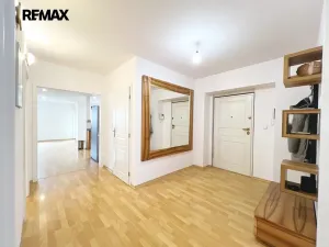 Pronájem bytu 3+kk, Praha - Holešovice, Přístavní, 101 m2