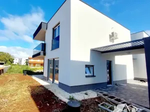 Prodej rodinného domu, Medulin, Chorvatsko, 117 m2