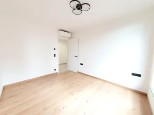 Pronájem kanceláře, Praha - Břevnov, U Petřin, 55 m2