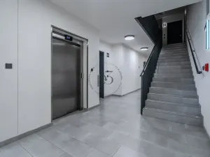 Pronájem bytu 2+kk, Praha - Prosek, Čakovická, 43 m2