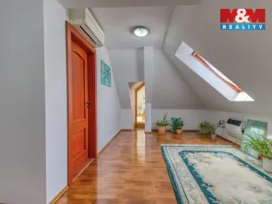 Prodej rodinného domu, Psáry, Pod Skalou, 218 m2