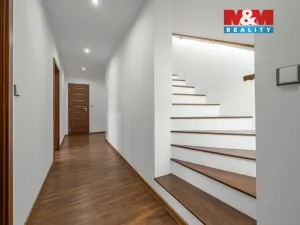 Prodej rodinného domu, Neustupov, 450 m2