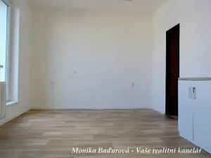 Pronájem kanceláře, Zlín, Sadová, 33 m2