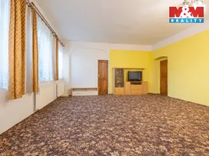 Prodej bytu 3+1, Nový Bor - Arnultovice, Gen. Svobody, 183 m2