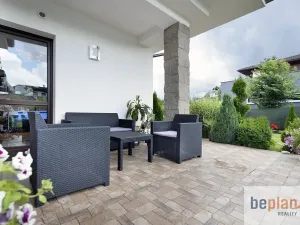 Prodej rodinného domu, Květnice, V Zelených, 300 m2