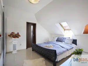 Prodej rodinného domu, Květnice, V Zelených, 300 m2