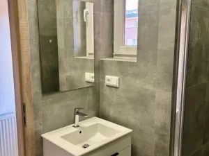 Pronájem bytu 2+kk, Praha - Holešovice, U průhonu, 52 m2