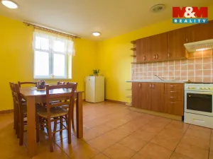 Prodej bytu 4+1, Dolní Dunajovice, U Pekárny, 78 m2