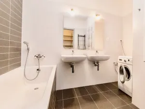 Pronájem bytu 4+kk, Praha - Jinonice, Pod stolovou horou, 101 m2