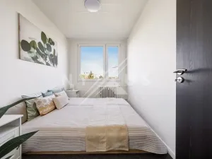 Prodej bytu 3+1, Praha - Prosek, Veltruská, 61 m2