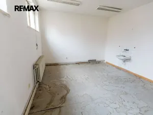 Prodej obchodního prostoru, Město Albrechtice, Míru, 1427 m2