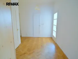 Pronájem bytu 2+1, Praha - Libeň, Pivovarnická, 78 m2