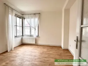 Pronájem bytu 3+1, Praha - Smíchov, Na Neklance, 70 m2